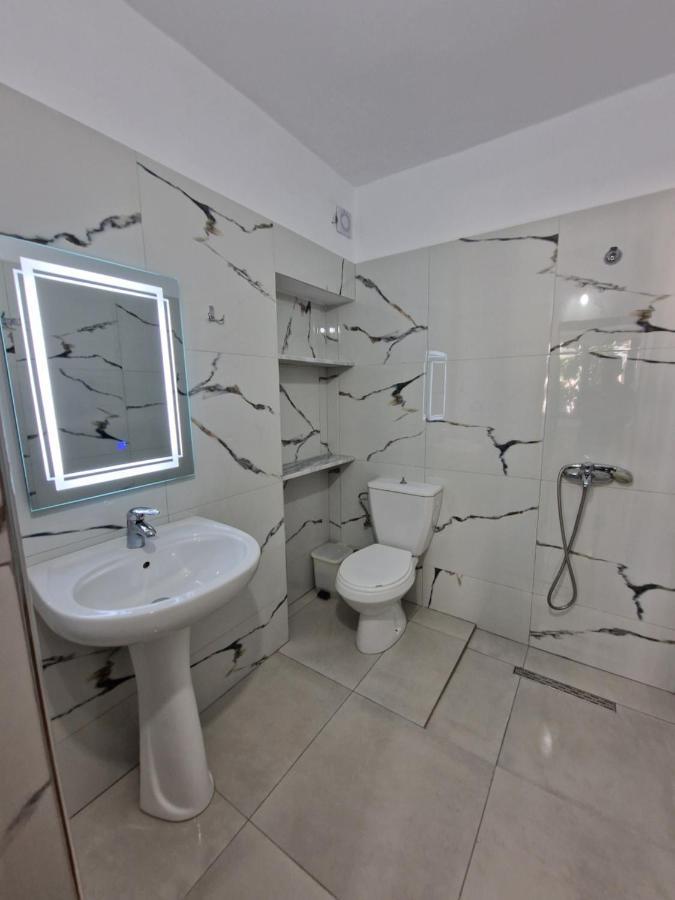 Petrefi Apartments Ksamil Ngoại thất bức ảnh
