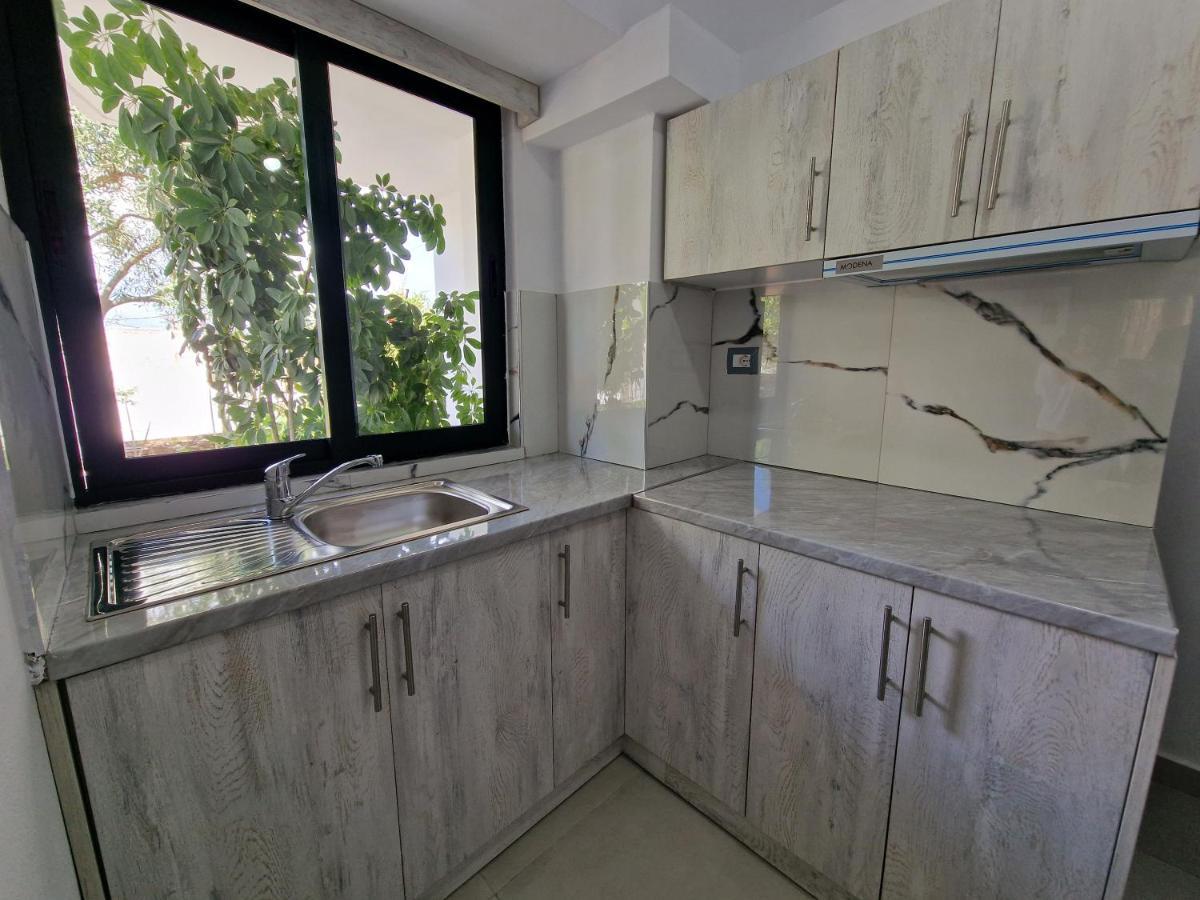 Petrefi Apartments Ksamil Ngoại thất bức ảnh